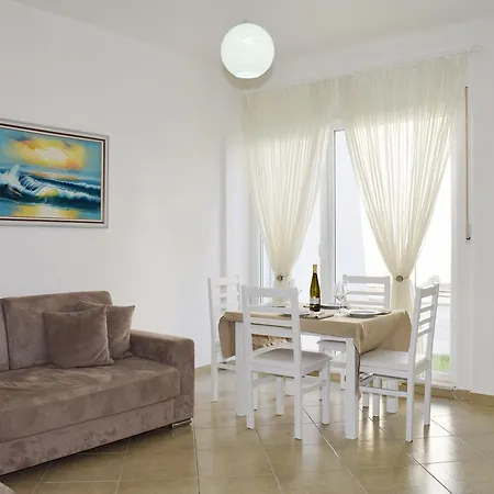 Lura 2 Holiday Plazhi San Pietro