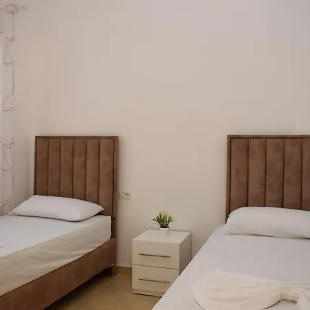 Lura 2 Holiday Appartement *